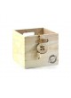Scatola in legno con bottoni